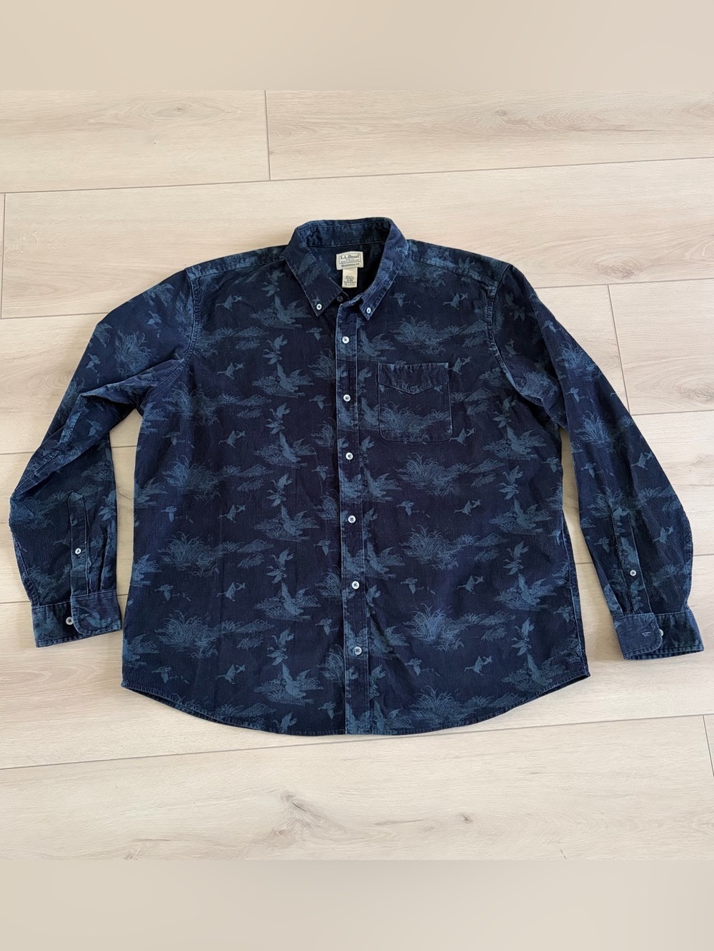LL Bean Corduroy Shirt Mens Blue Button Down Long Sleeve Bird Hunting Print XL